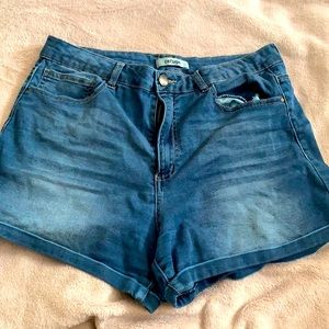 Charlotte Russe high waisted jean shorts 🌺